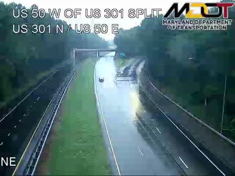US 50 at the US 301 Split: live Chesapeake Bay Bridge traffic camera (US 50/301, Maryland)